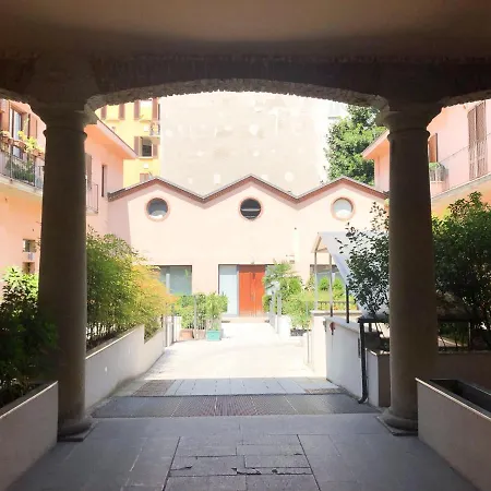 Easy Milano - Rooms&Apartments Navigli-3